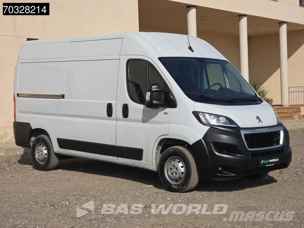 Peugeot Boxer 140pk L2H2 - Aire Acondicionado - Control de Furgonetas cerradas