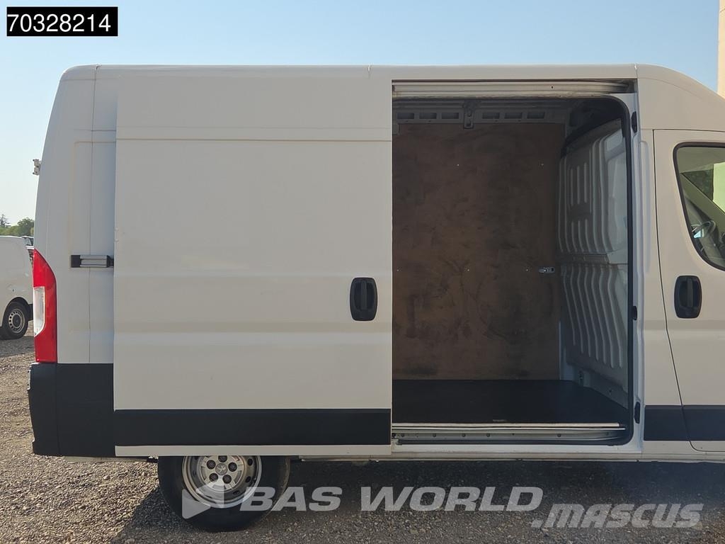 Peugeot Boxer 140pk L2H2 - Aire Acondicionado - Control de Furgonetas cerradas