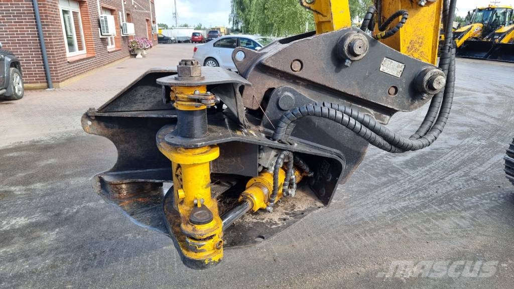 JCB JS 145 LC Rupsgraafmachines