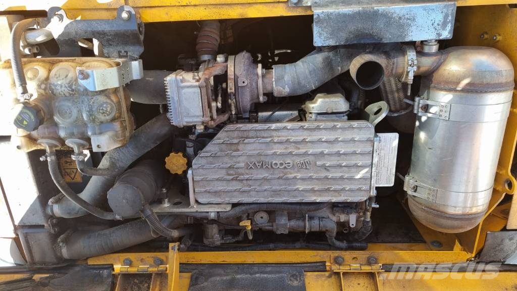 JCB JS 145 LC Rupsgraafmachines