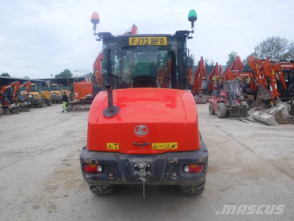Kubota R 090 Фронтальні навантажувачі