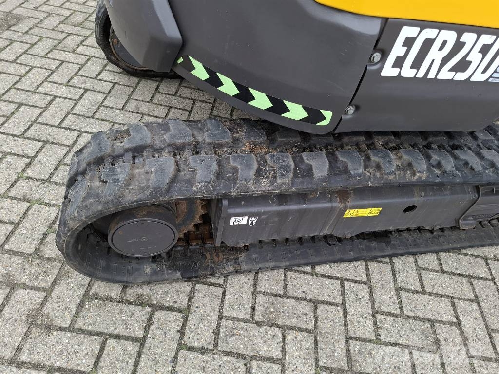 Volvo ECR 25 Mini bagri <7t