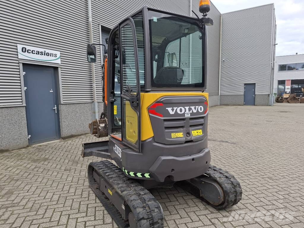 Volvo ECR 25 Mini bagri <7t