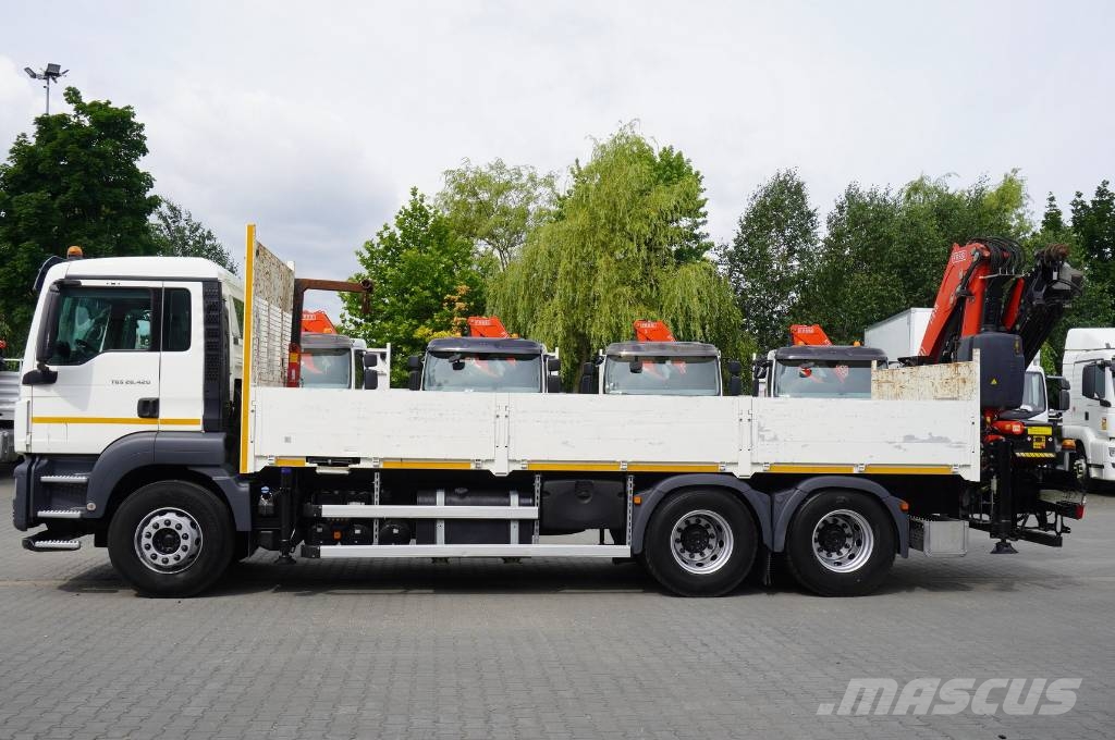 MAN TGS 26.420 6x4 / Fassi F215A.2.24 / remote control شاحنات مسطحة/مفصلية الجوانب