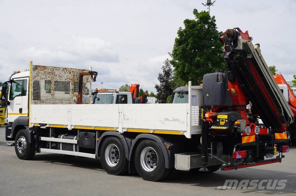 MAN TGS 26.420 6x4 / Fassi F215A.2.24 / remote control شاحنات مسطحة/مفصلية الجوانب