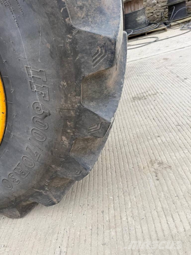JCB 4220 FASTRAC Traktorer