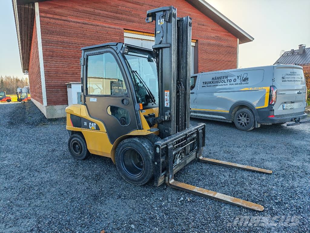 CAT DP35NT شاحنات الديزل