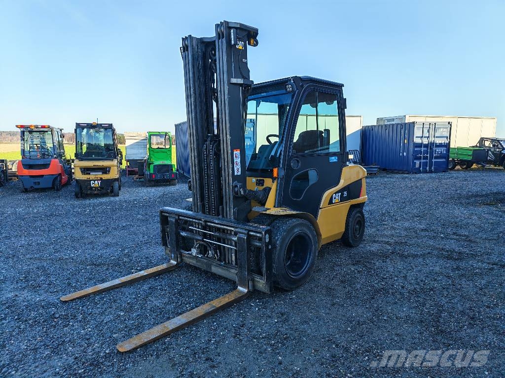 CAT DP35NT شاحنات الديزل