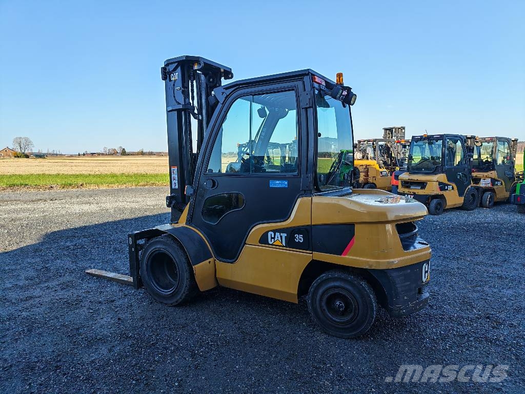 CAT DP35NT شاحنات الديزل