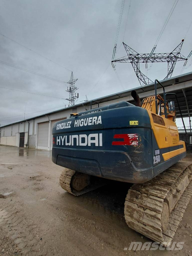 Hyundai HX 220 L Excavadoras sobre orugas