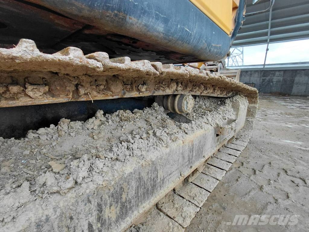 Hyundai HX 220 L Excavadoras sobre orugas