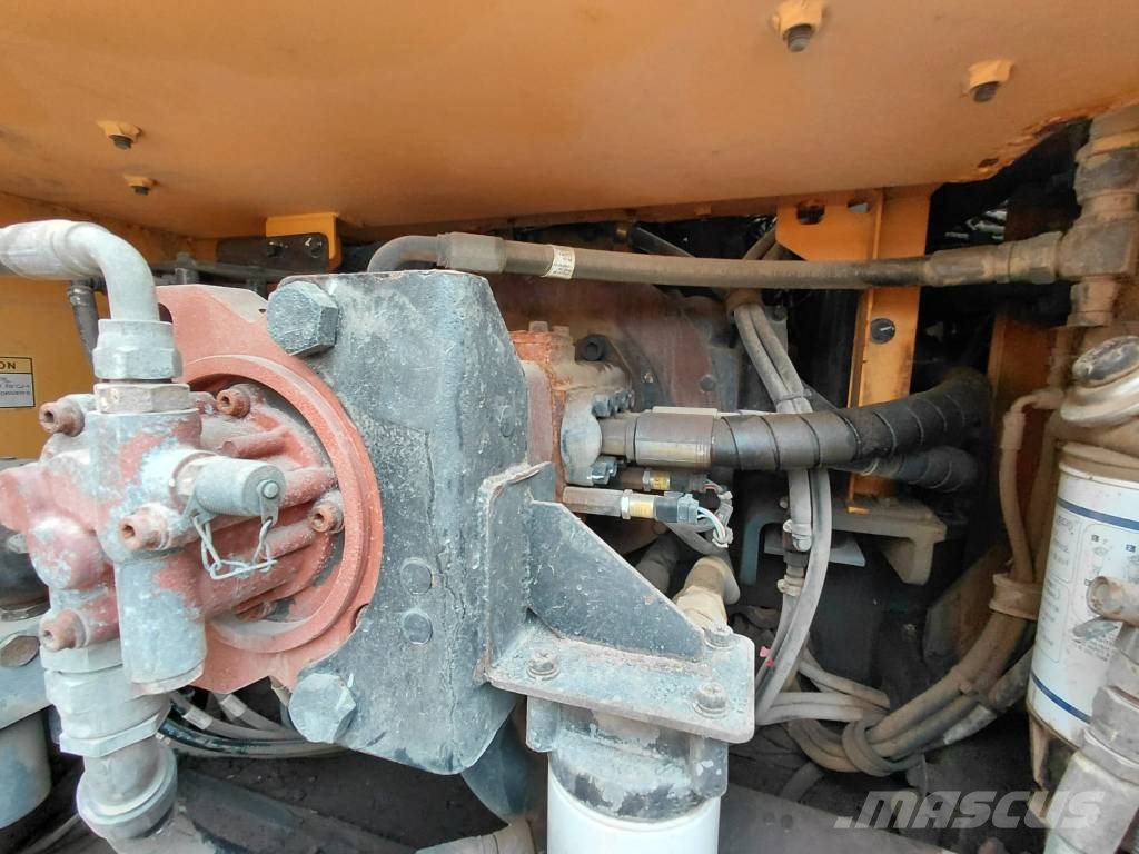 Hyundai HX 220 L Excavadoras sobre orugas