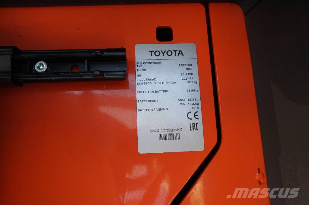 Toyota RRE180H Viličarji s pomičnim teleskopom