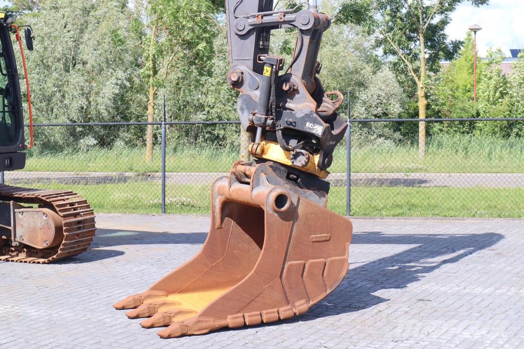 Volvo EC220EL | EC 220 EL | TILT ROTATOR | BUCKET 履带挖掘机