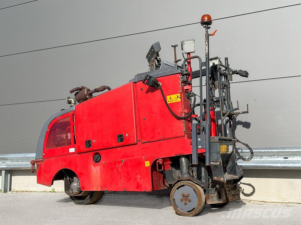 Wirtgen W 35 DC ماكينات الكشط البارد للأسفلت
