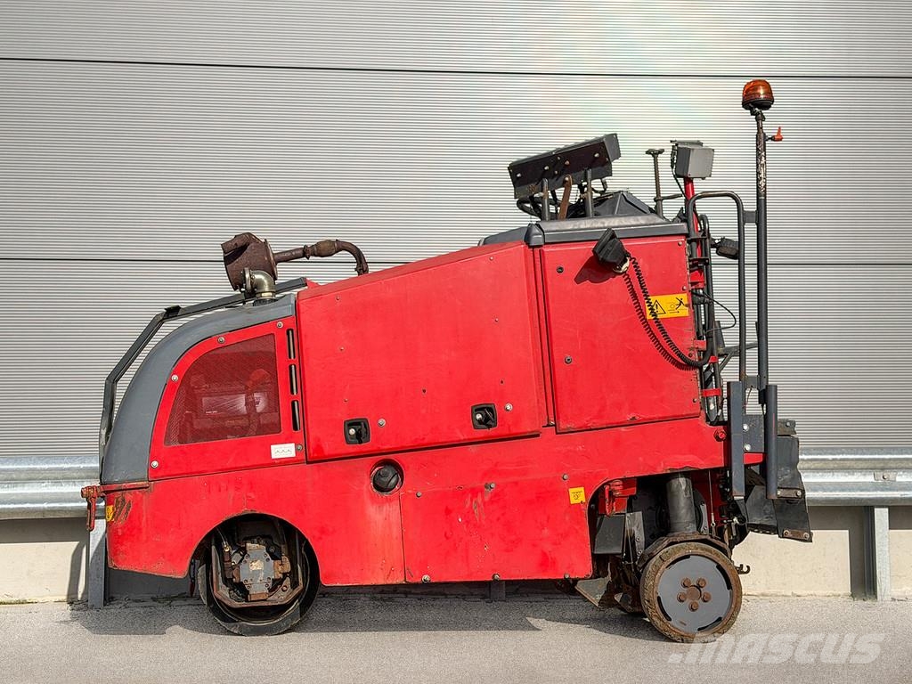 Wirtgen W 35 DC ماكينات الكشط البارد للأسفلت