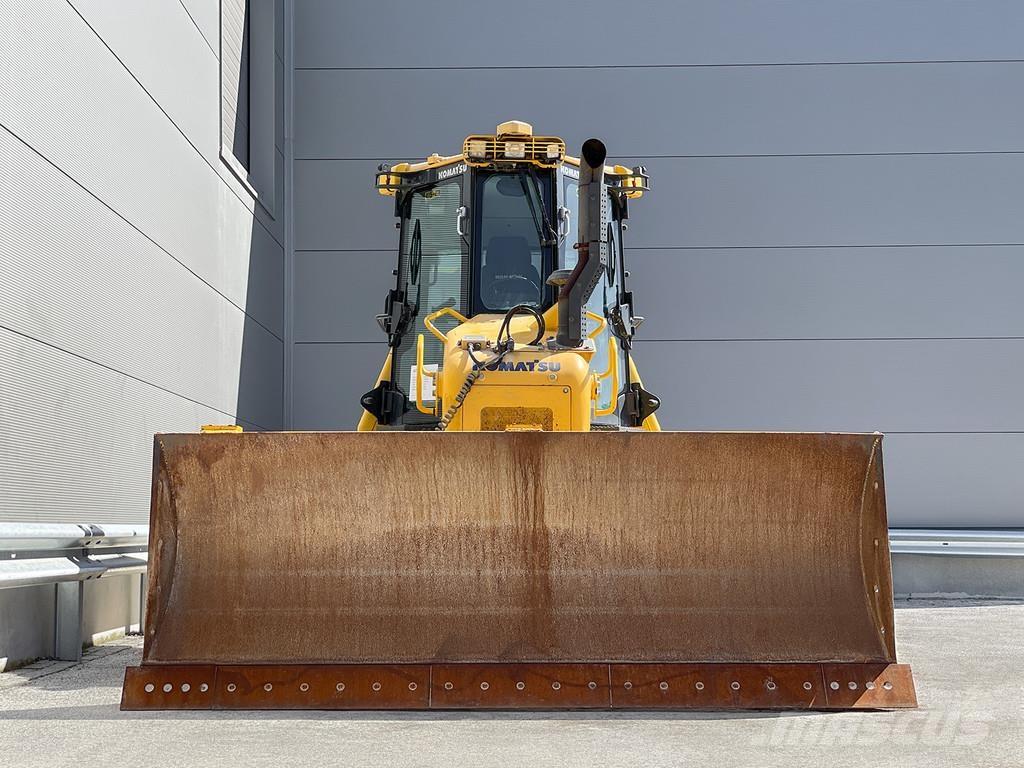 Komatsu D51PX-24 Rupsdozers