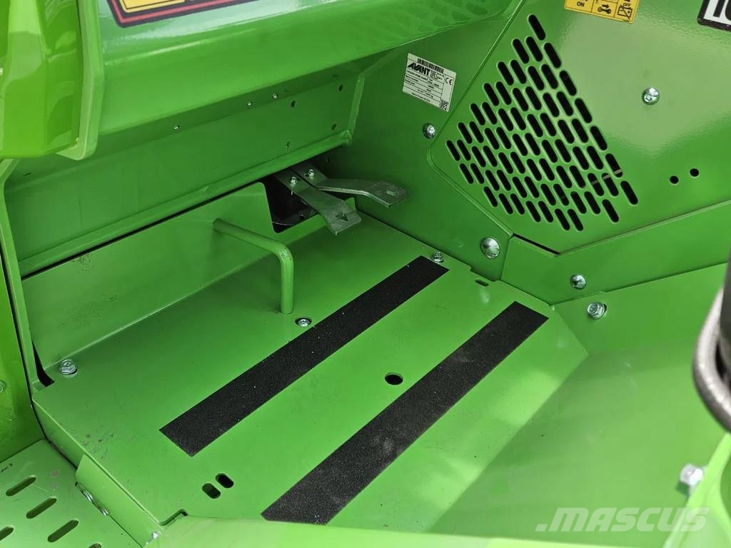 Avant 528 Rental mini-shovel لوادر صغيرة