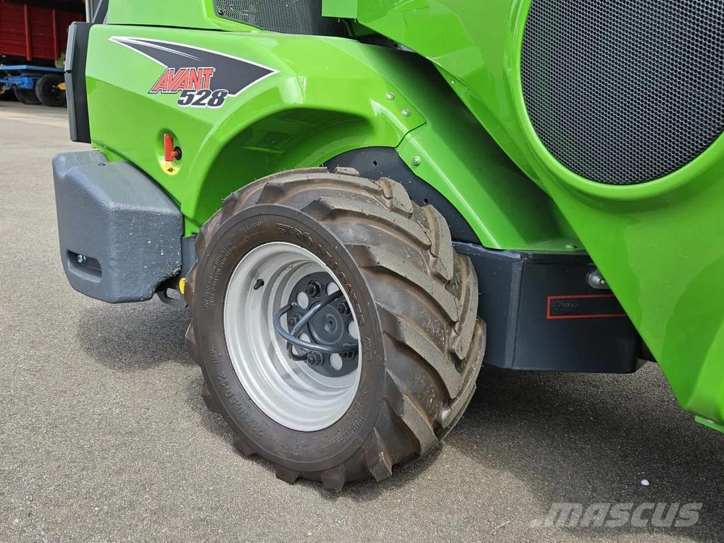 Avant 528 Rental mini-shovel Mini loaders