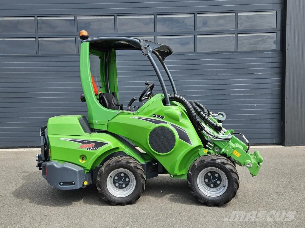 Avant 528 Rental mini-shovel Mini loaders