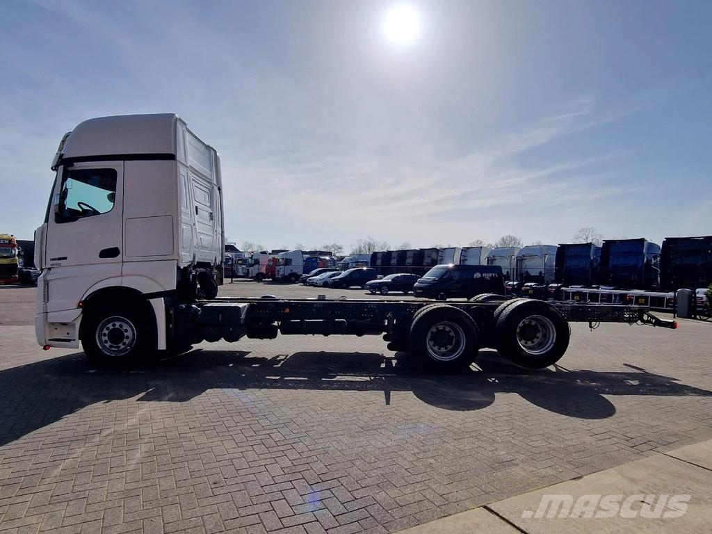 Mercedes-Benz Actros 2663 Gigaspace 6x2 - Retarder - 4.90 WB - F Châssis cabine