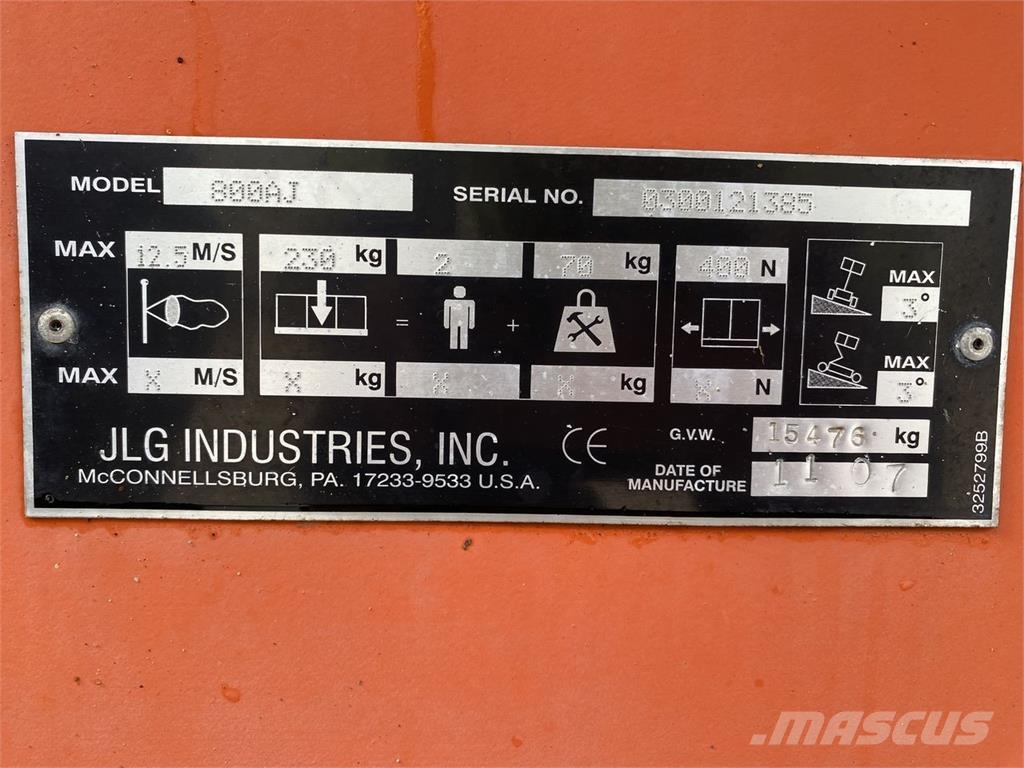 JLG 800AJ ブームリフト 屈伸型