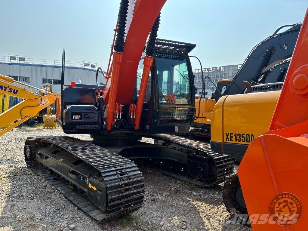 Hitachi ZAXIS200 Bagri goseničarji
