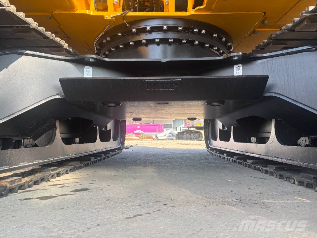 JCB 145XR HD حفارات زحافة