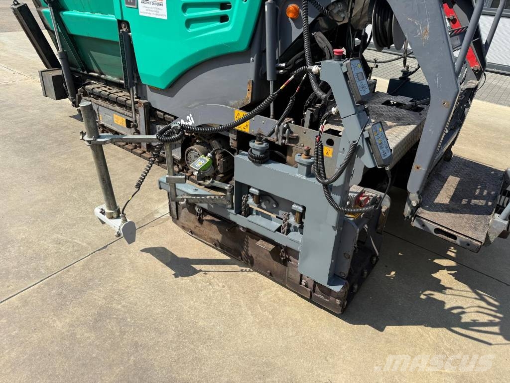 Vögele SUPER 800-3I معدات السفلتة