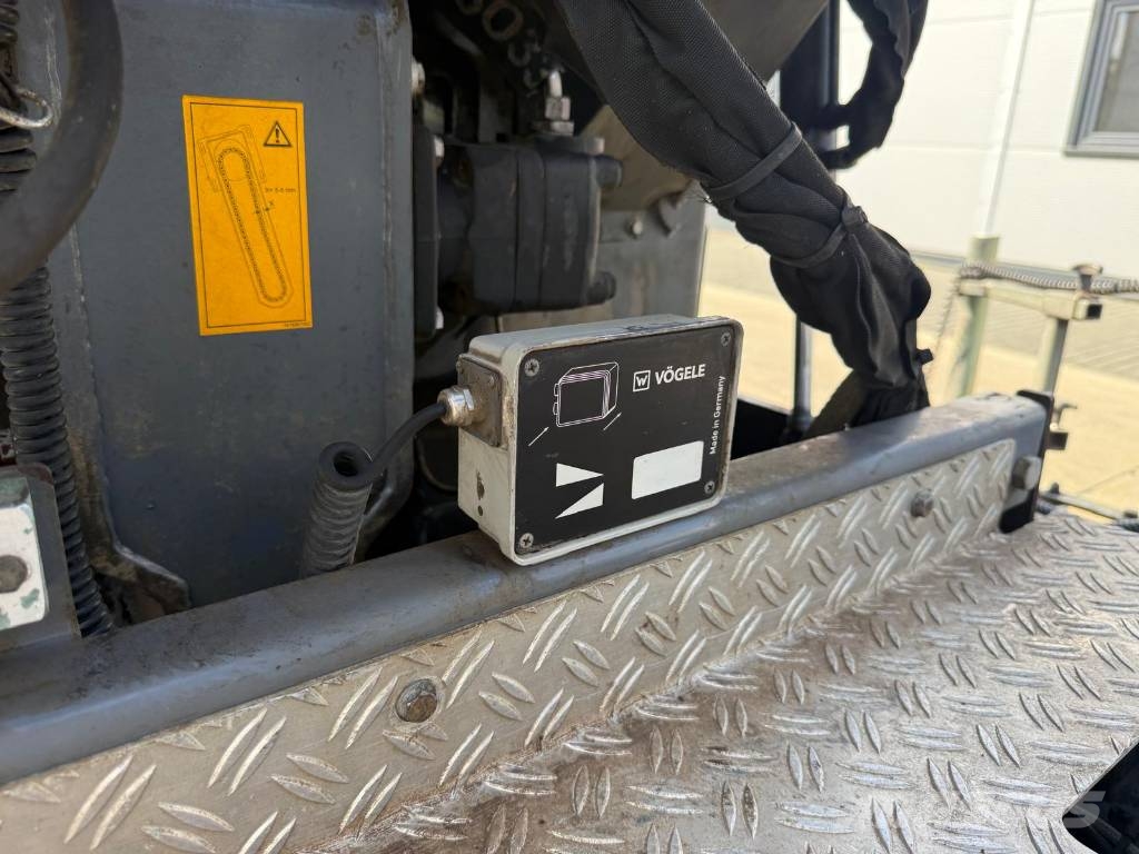 Vögele SUPER 800-3I معدات السفلتة