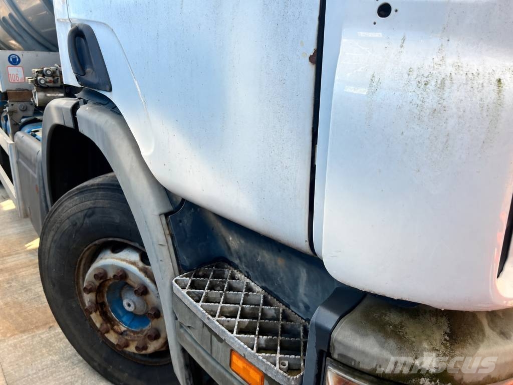 Scania P 310 Autocisterna