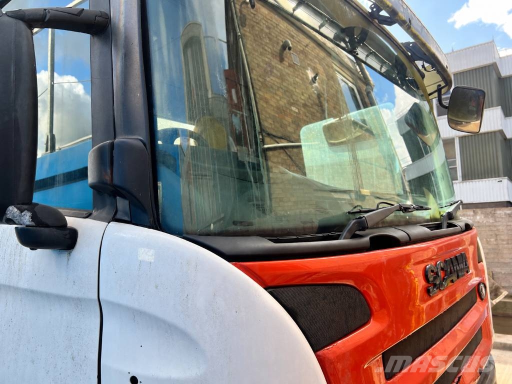 Scania P 310 Autocisterna