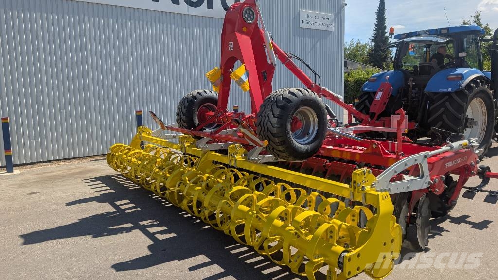 Pöttinger TerraDisc 6001 T Дискові борони