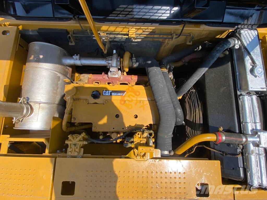 CAT 320 D2 Bageri guseničari
