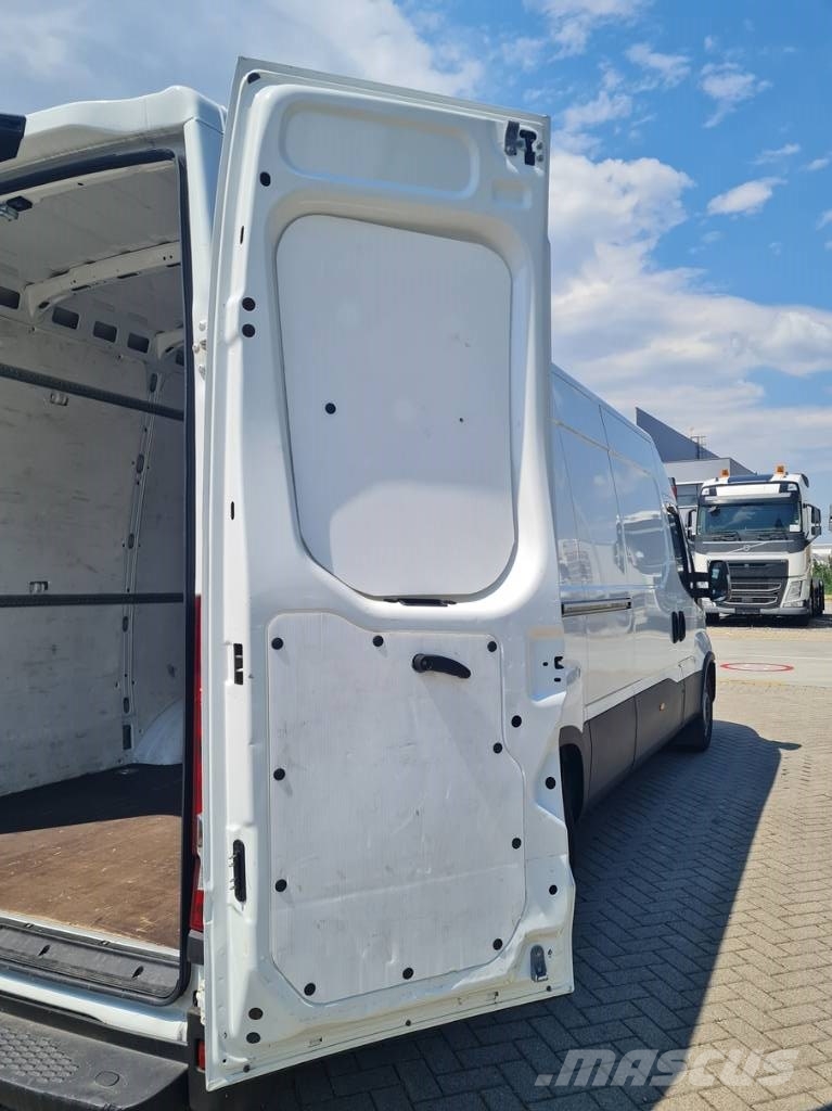 Iveco 35S16 56321 km Furgonetas /Furgón