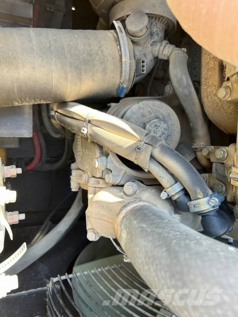 加藤製作所 HD1430-7 大型油圧ショベル12t以上(パワーショベル・ユンボ)
