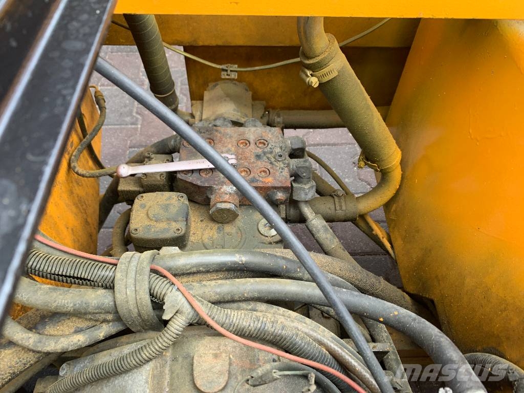 Steinbock Boss 336H-D V-2650 IO Pārvadātājs iekraušanai no sāniem