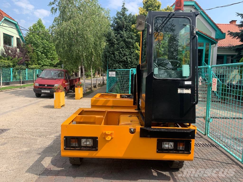 Steinbock Boss 336H-D V-2650 IO Pārvadātājs iekraušanai no sāniem
