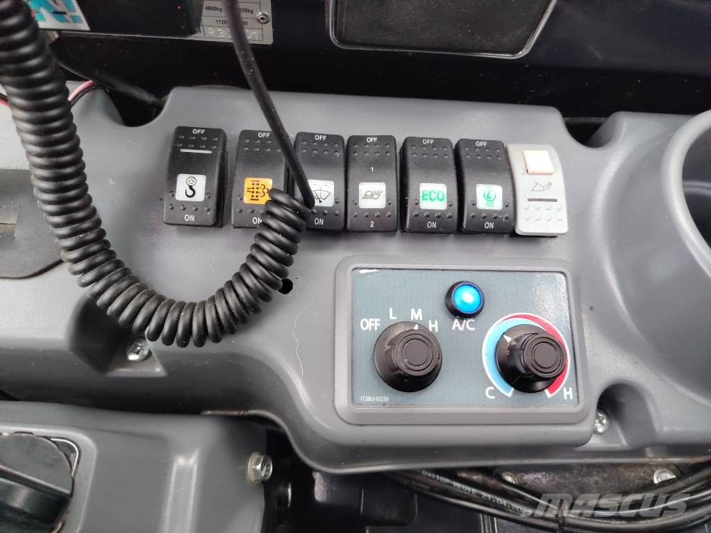 Yanmar Vio 57-6B Minigravemaskiner