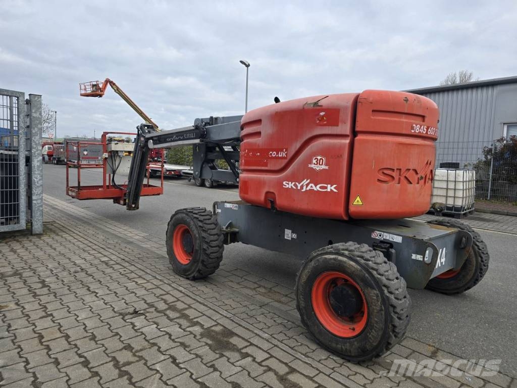SkyJack SJ 51 AJ Articulated boom lifts