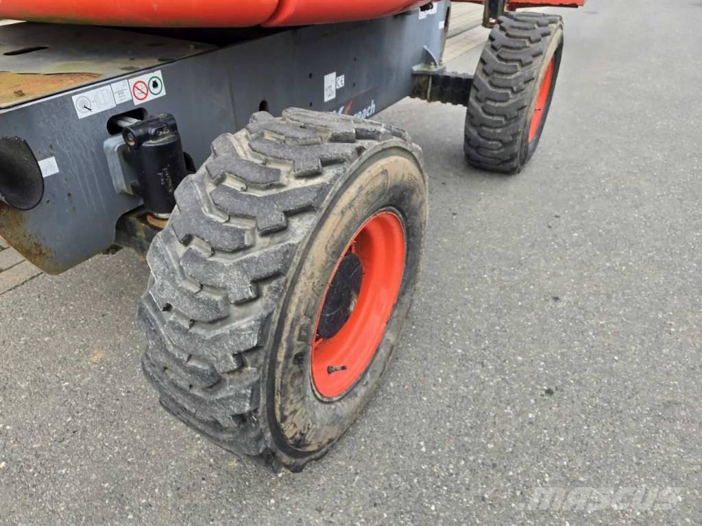 SkyJack SJ 51 AJ Articulated boom lifts