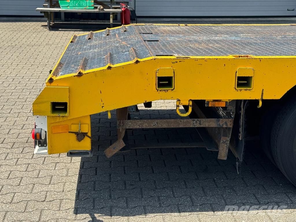 Broshuis Semi Dieplader 6 mtr uitschuifbaar / stuur-as / li نصف مقطورة مسطحة منخفضة