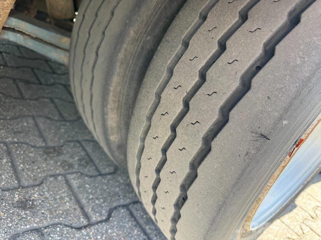 Broshuis Semi Dieplader 6 mtr uitschuifbaar / stuur-as / li نصف مقطورة مسطحة منخفضة