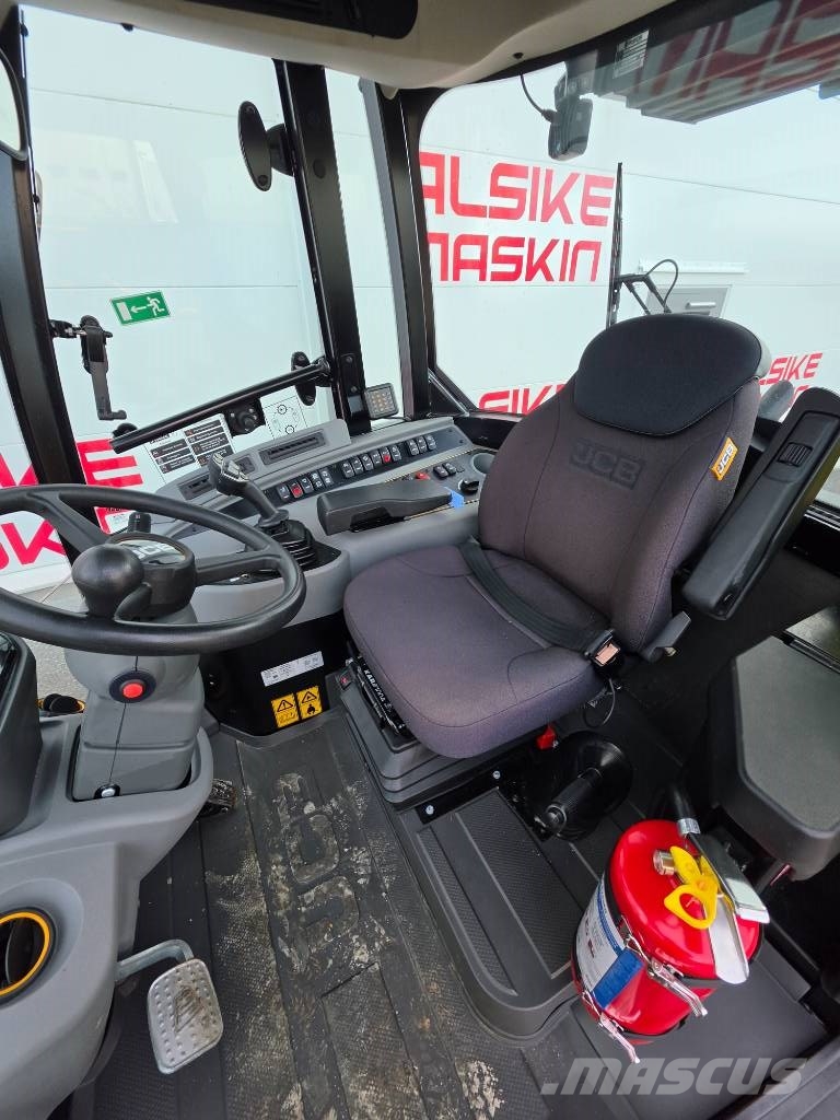 JCB 409 Pale gommate