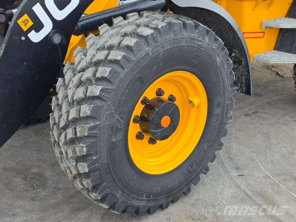 JCB 409 Pale gommate