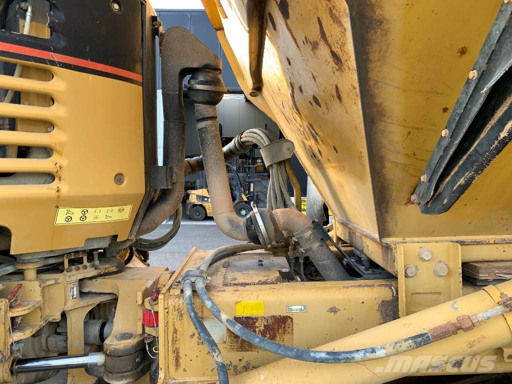 CAT 730 Artikulētie pašizgāzēji