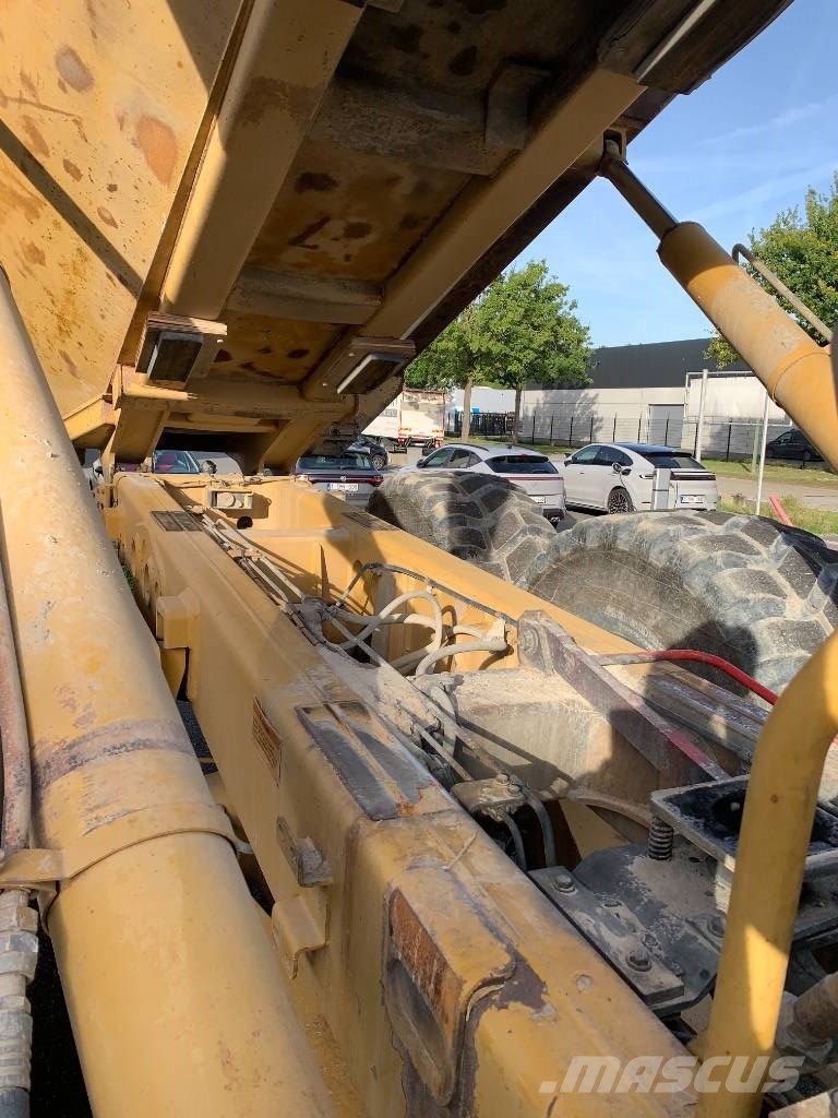 CAT 730 Artikulētie pašizgāzēji