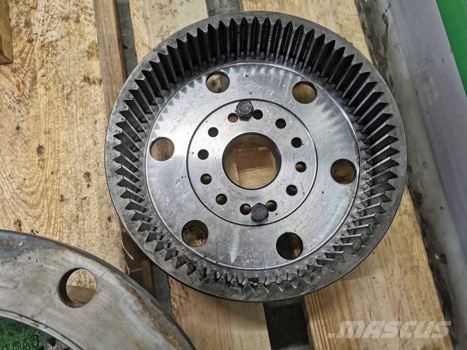 Massey Ferguson 7616 {Dana} right portal axle Transmission