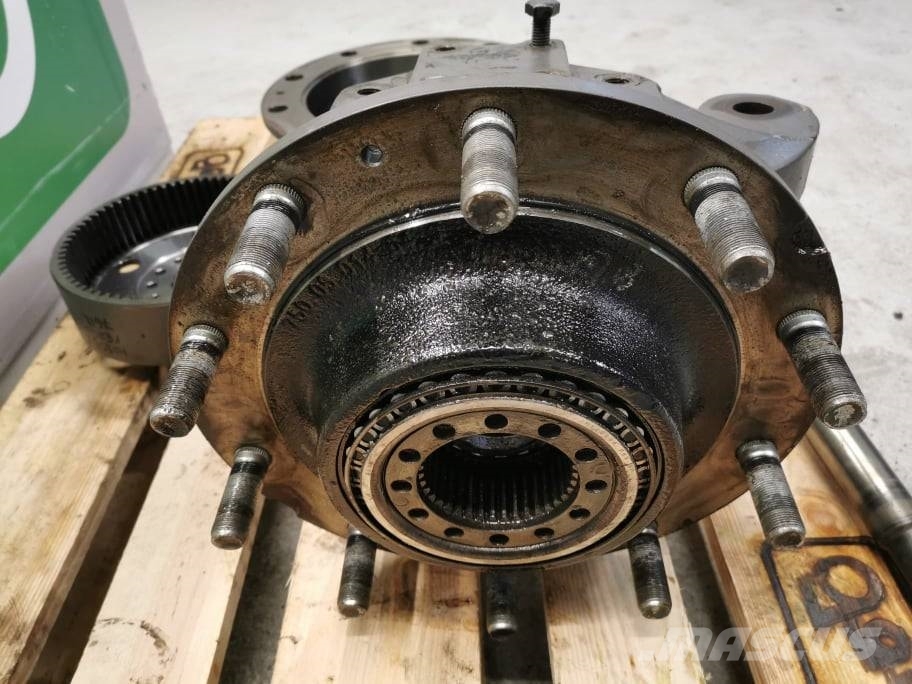Massey Ferguson 7616 {Dana} right portal axle Transmission