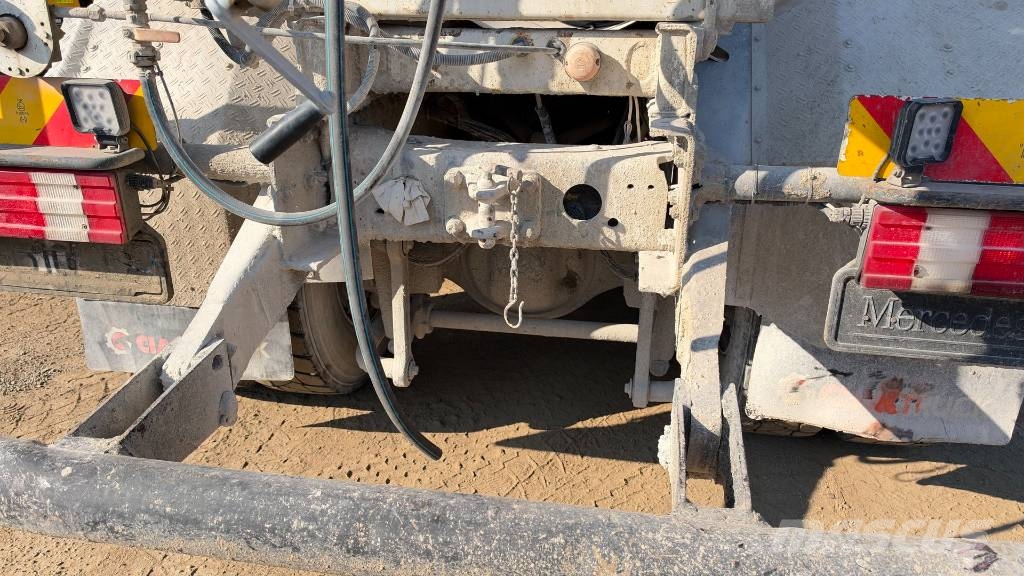 Mercedes-Benz AXOR 3240 8X4 MIXER - LIEBHERR 9m3 Avtomešalci za beton